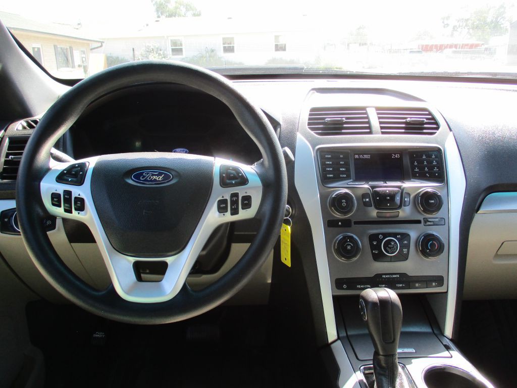 2013 Ford Explorer Image 12
