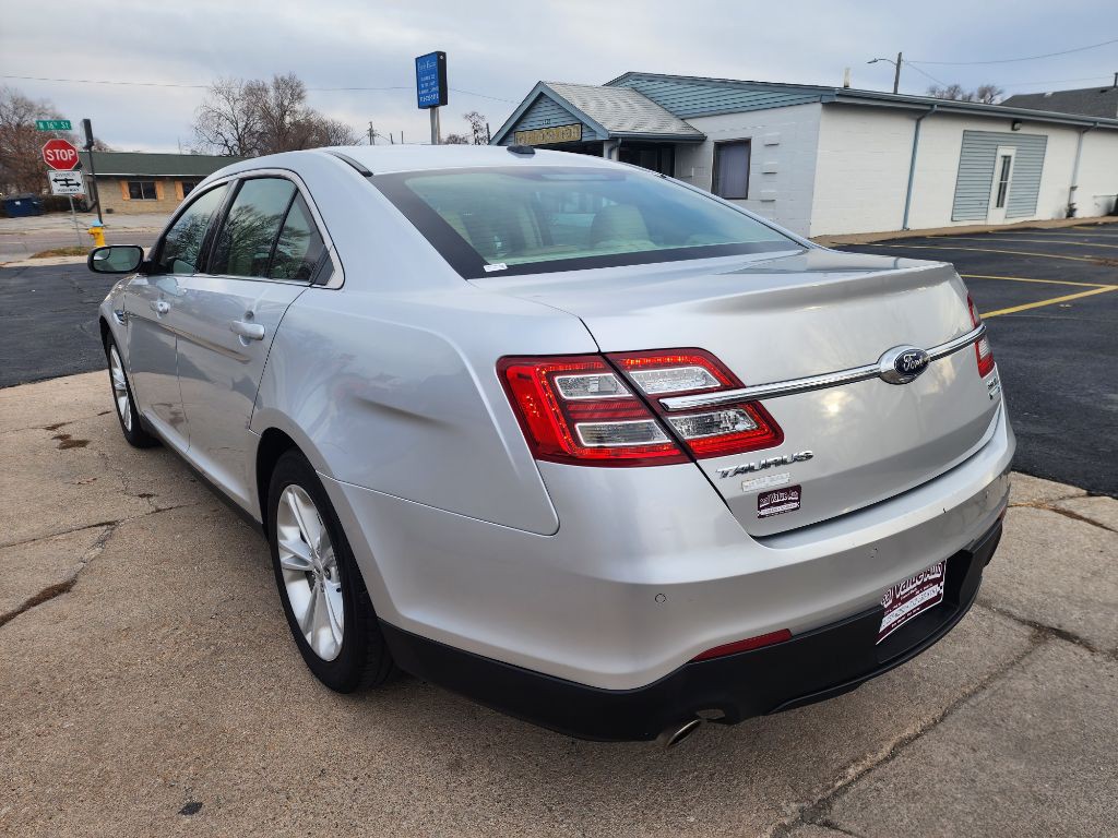 2014 Ford Taurus Image 3