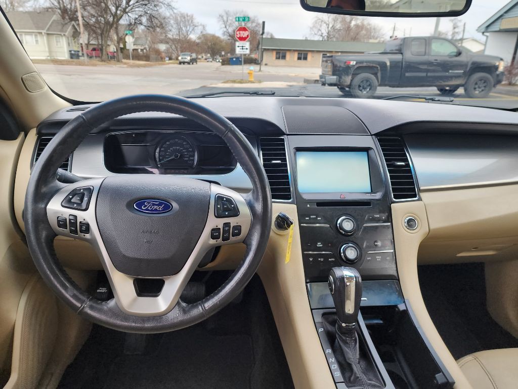 2014 Ford Taurus Image 11