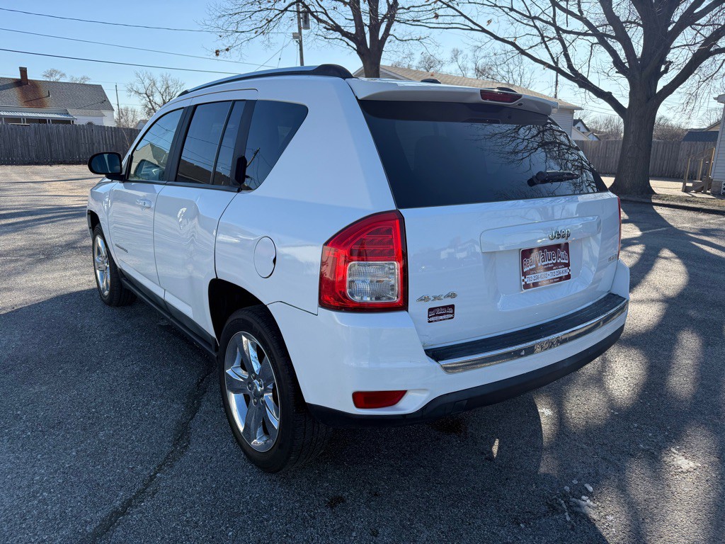 2011 Jeep Compass Image 3