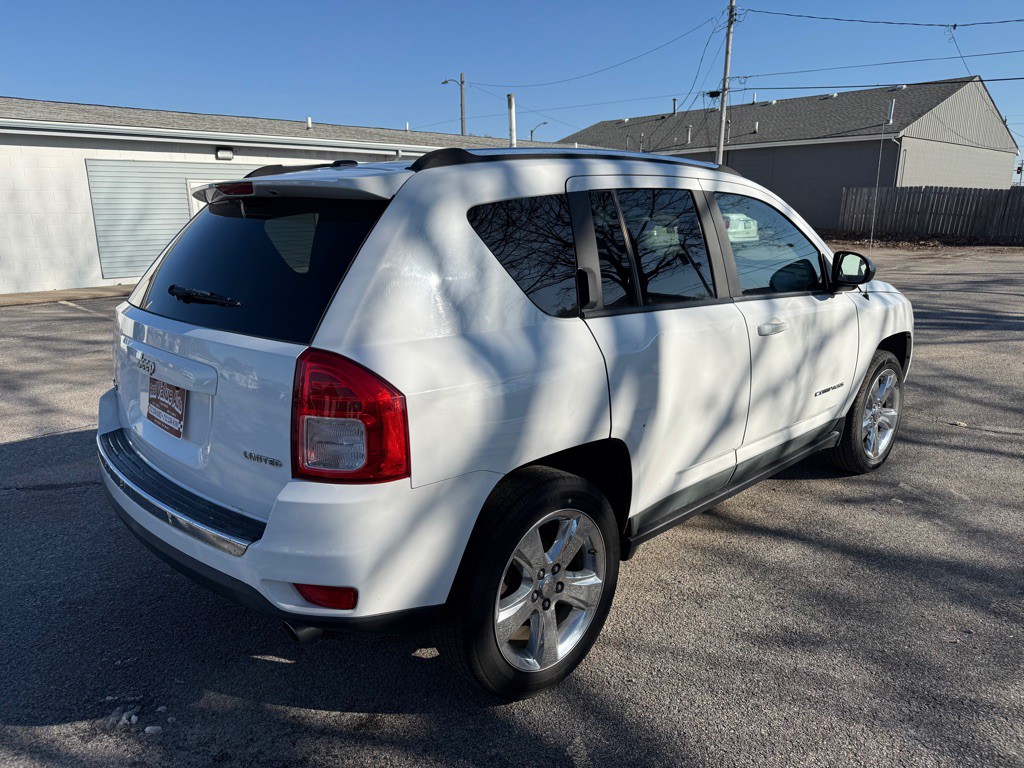 2011 Jeep Compass Image 5