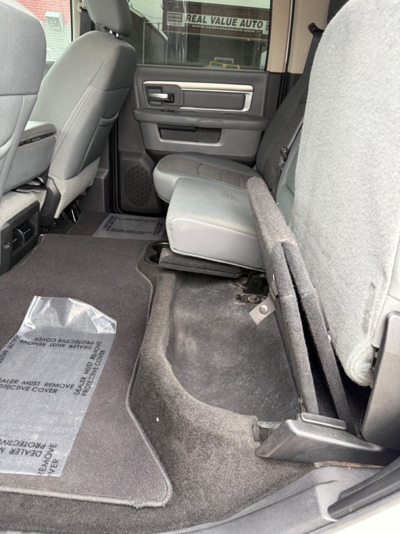 2015 RAM 1500 Image 10