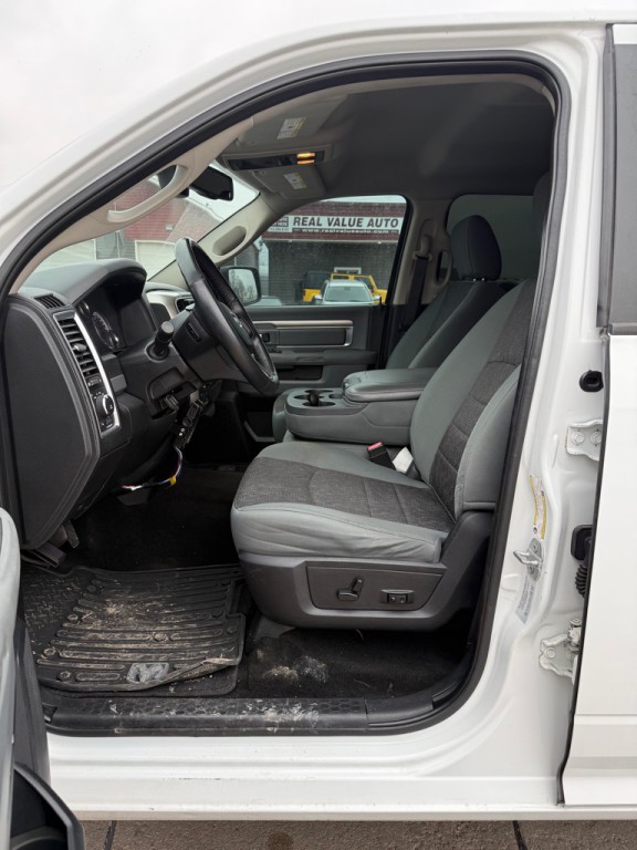 2015 RAM 1500 Image 11