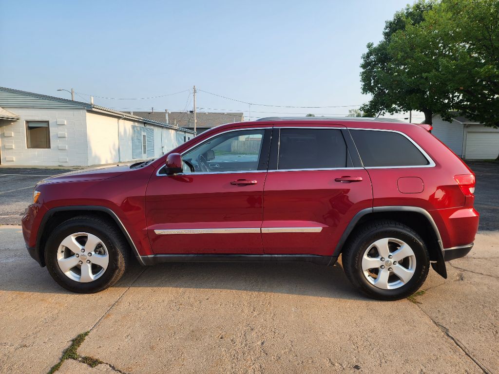 2012 Jeep Grand Cherokee Image 2