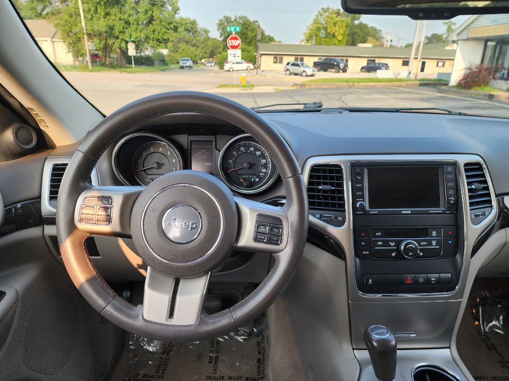 2012 Jeep Grand Cherokee Image 12