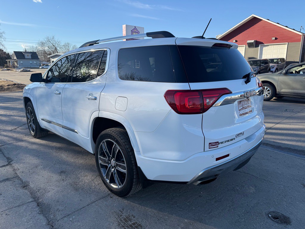 2019 GMC Acadia Image 3