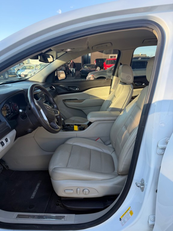 2019 GMC Acadia Image 11