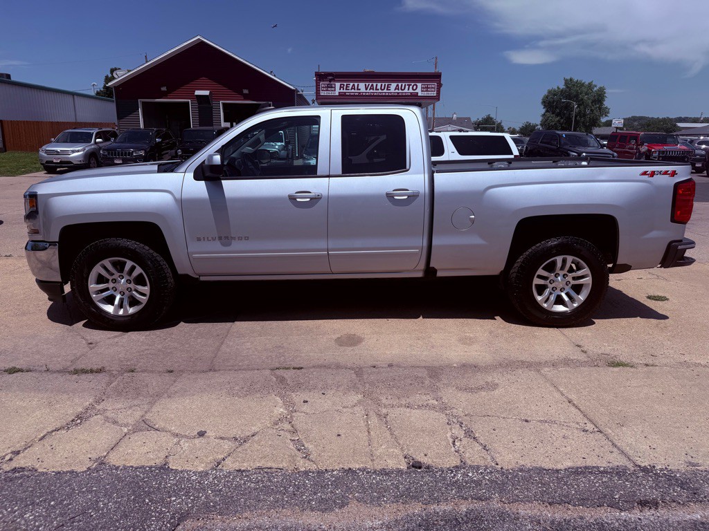 2018 Chevrolet Silverado 1500 Image 2