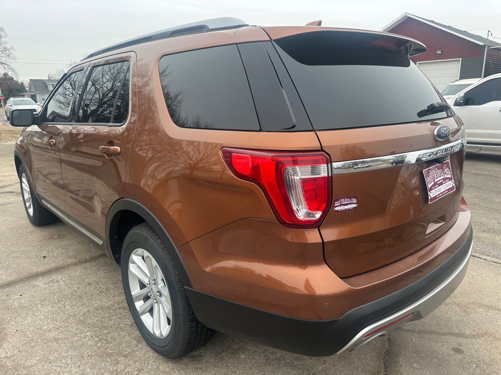 2017 Ford Explorer Image 3