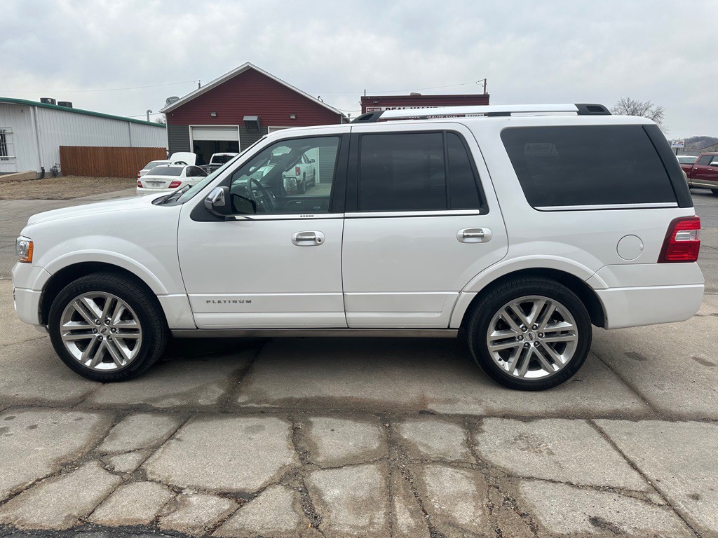 2015 Ford Expedition Image 2