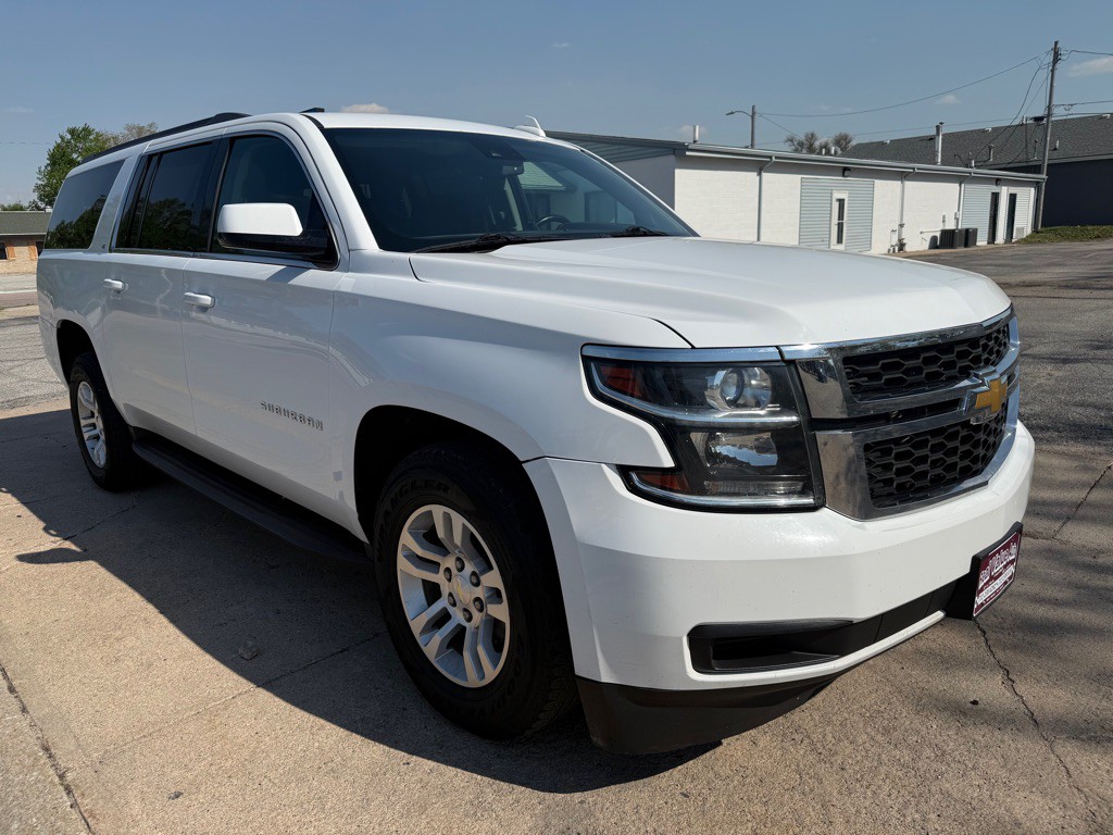 2016 Chevrolet Suburban Image 7