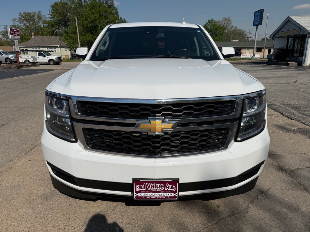 2016 Chevrolet Suburban Image 8