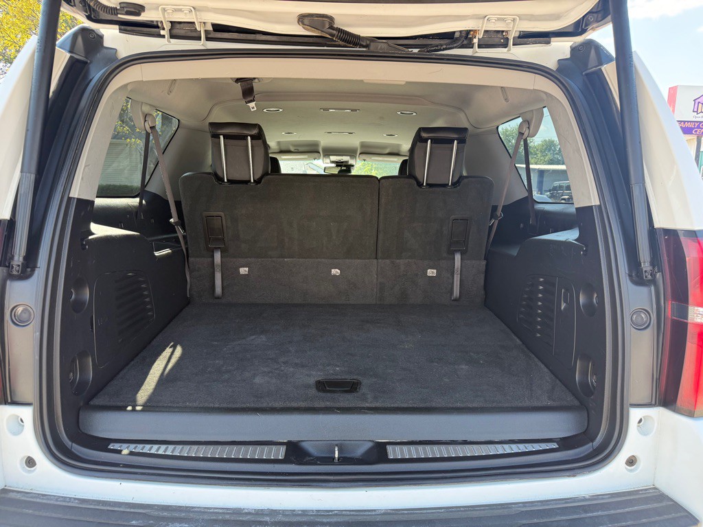 2016 Chevrolet Suburban Image 9