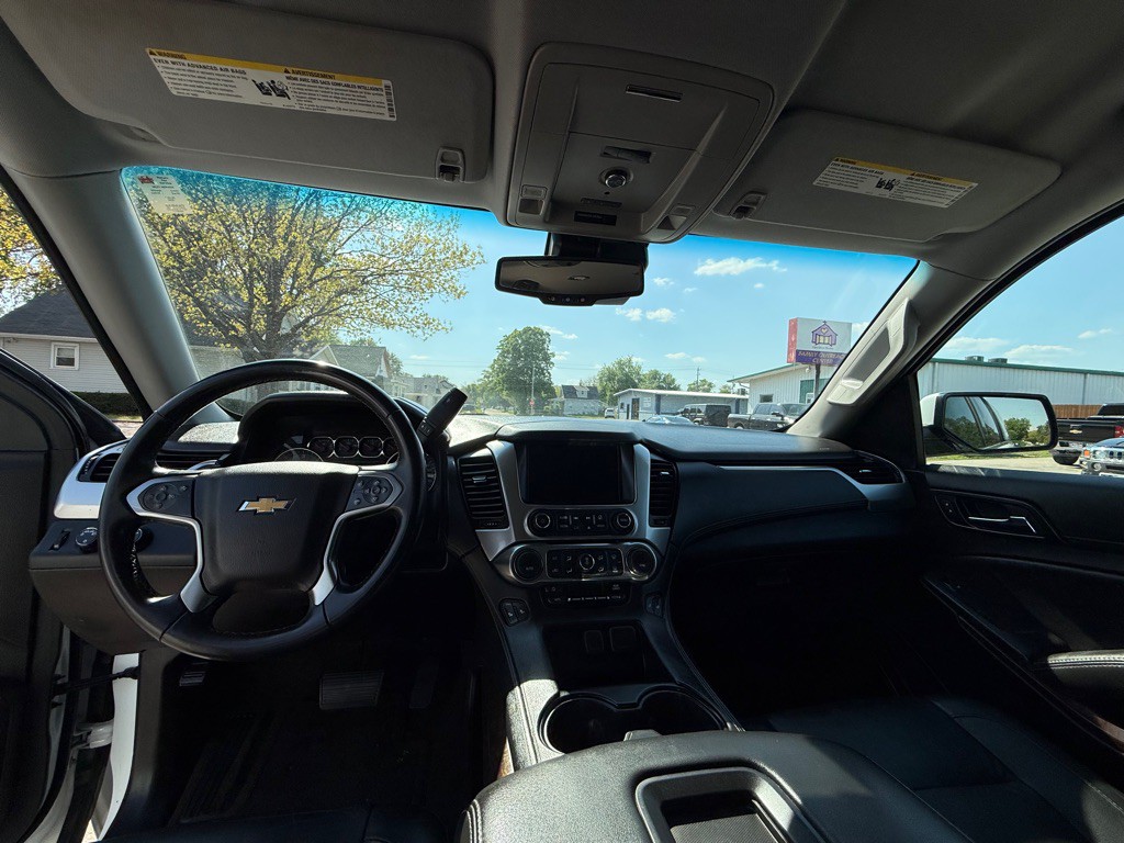 2016 Chevrolet Suburban Image 13