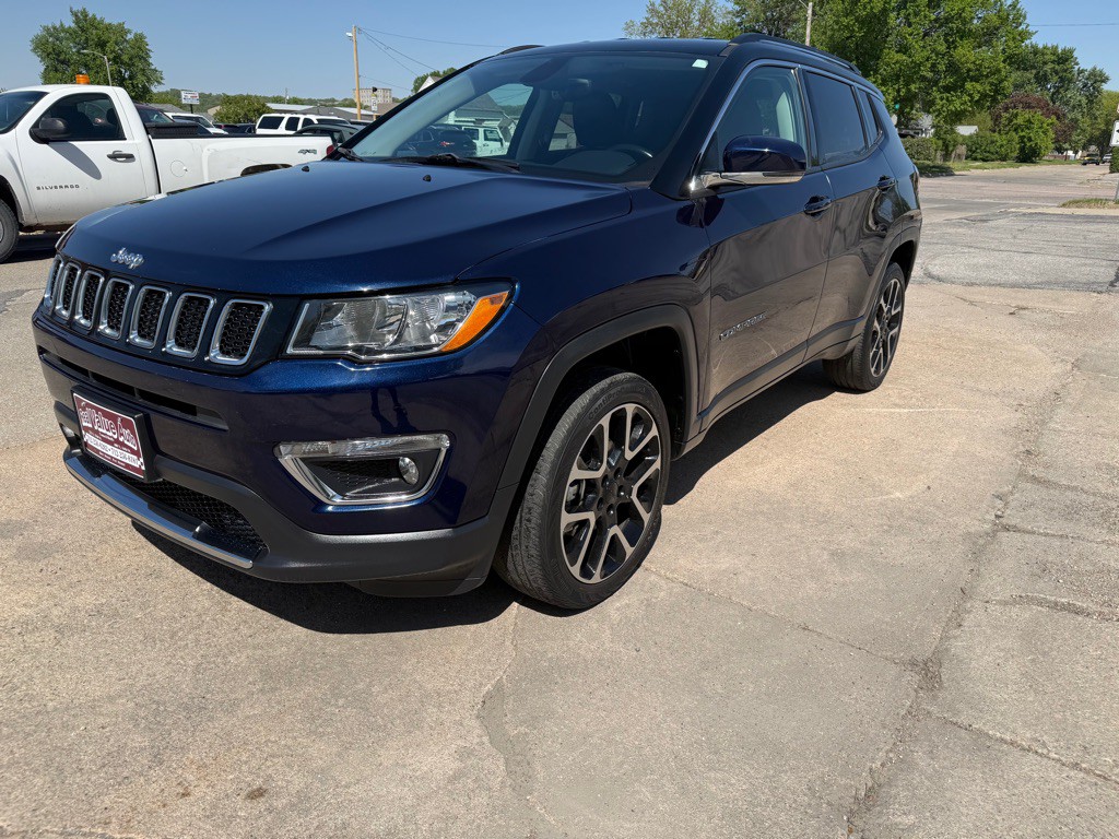 2017 Jeep Compass Image 1