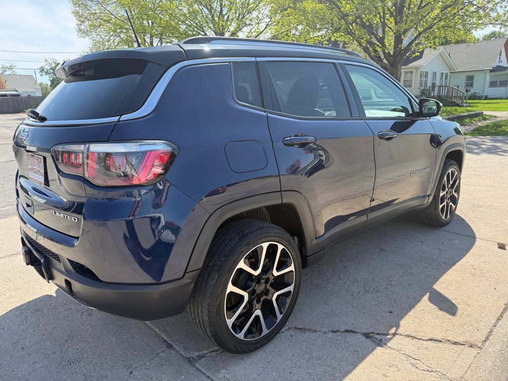 2017 Jeep Compass Image 5