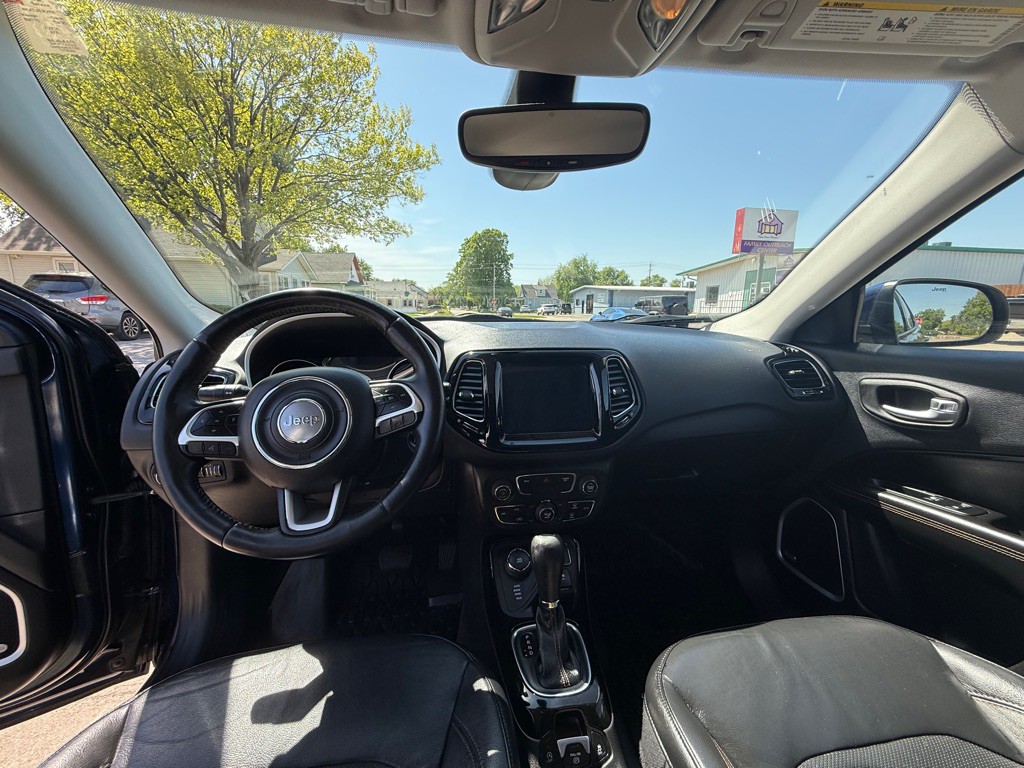 2017 Jeep Compass Image 12