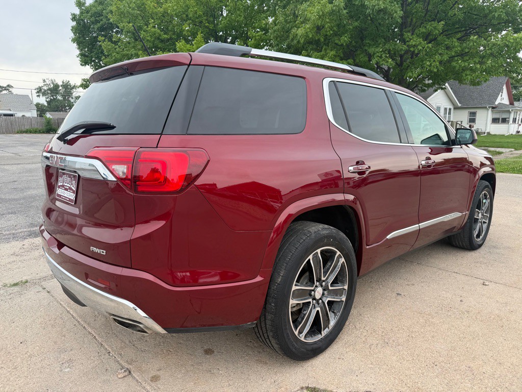 2017 GMC Acadia Image 5