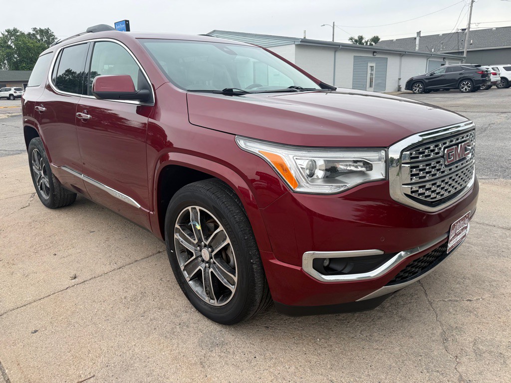 2017 GMC Acadia Image 7
