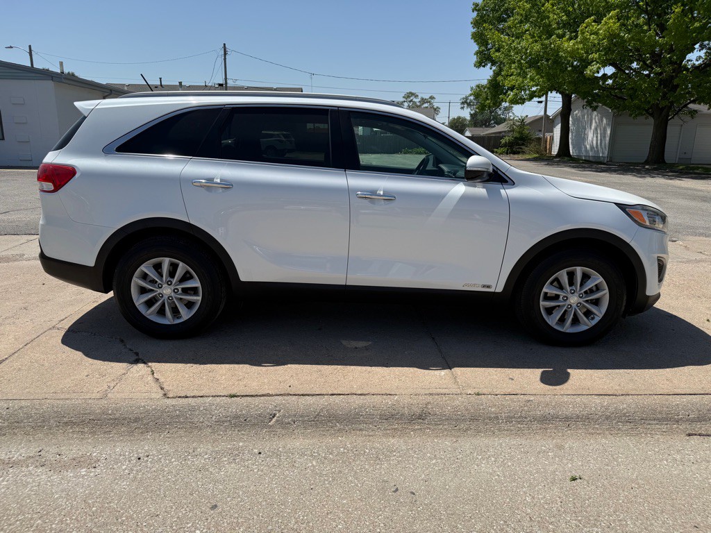 2016 Kia Sorento Image 6