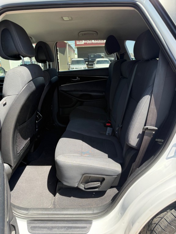2016 Kia Sorento Image 10