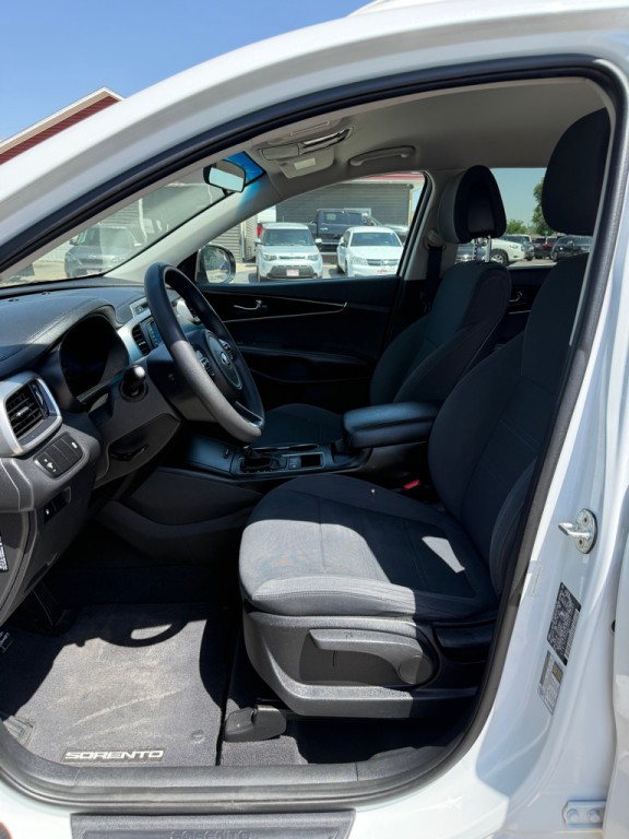 2016 Kia Sorento Image 11