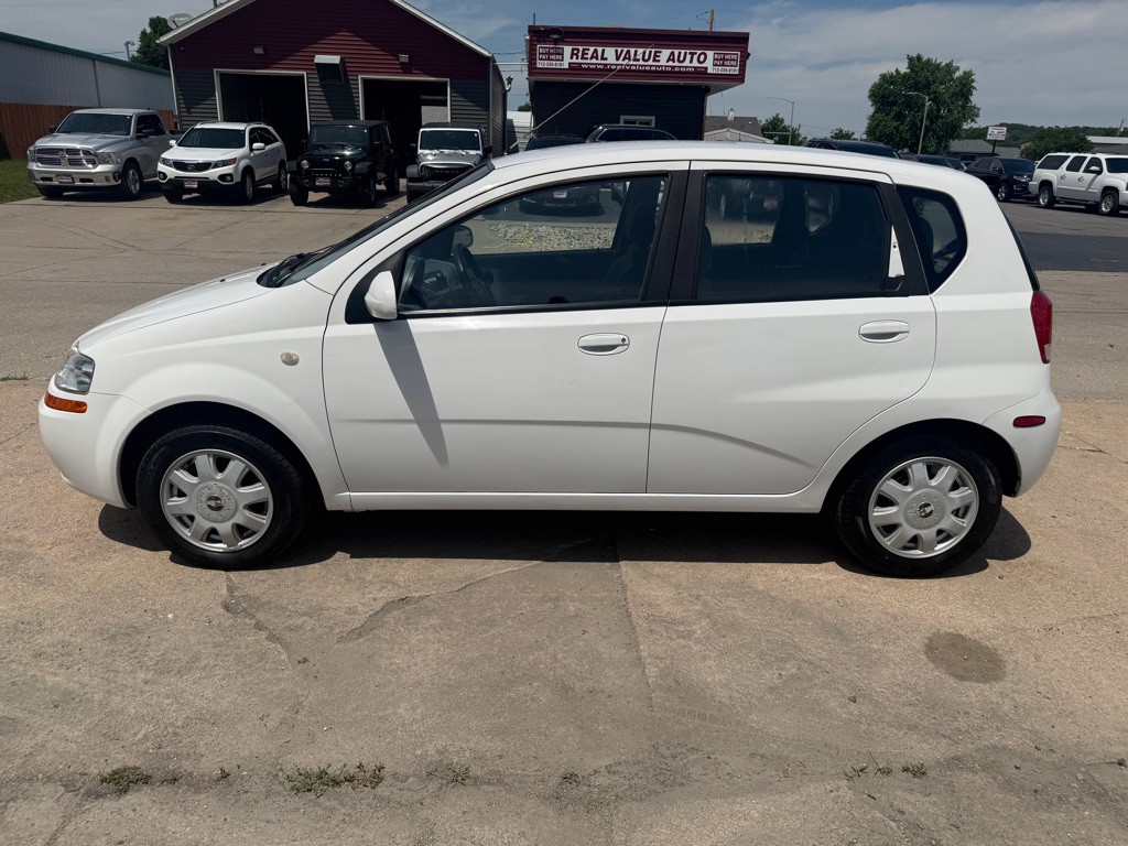 2005 Chevrolet Aveo Image 2