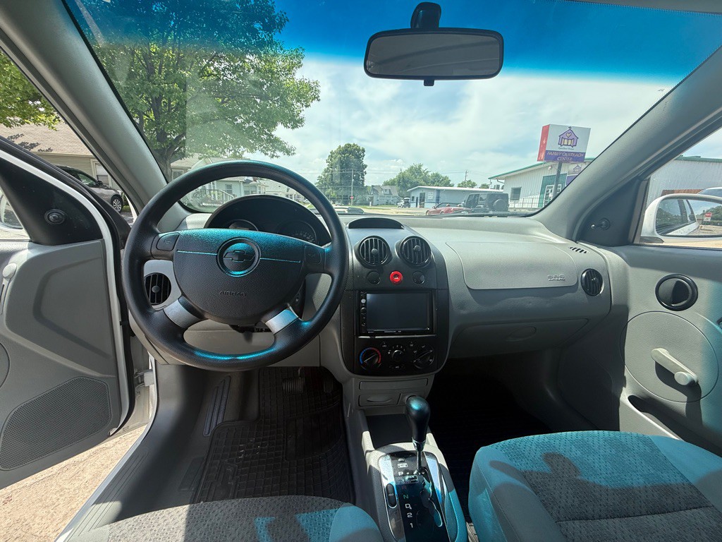 2005 Chevrolet Aveo Image 11