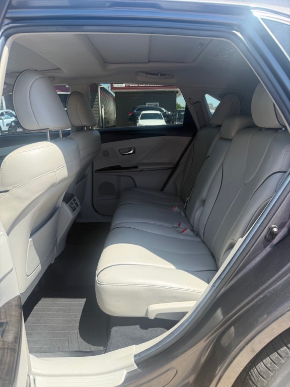 2013 Toyota Venza Image 10