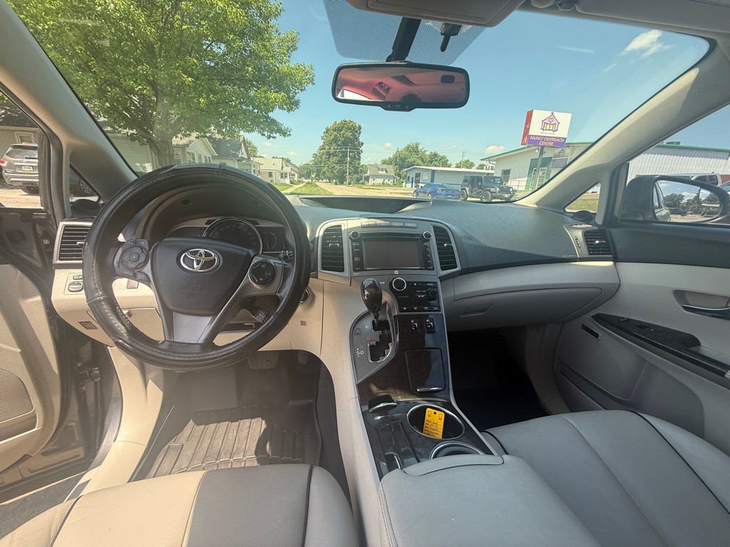 2013 Toyota Venza Image 12