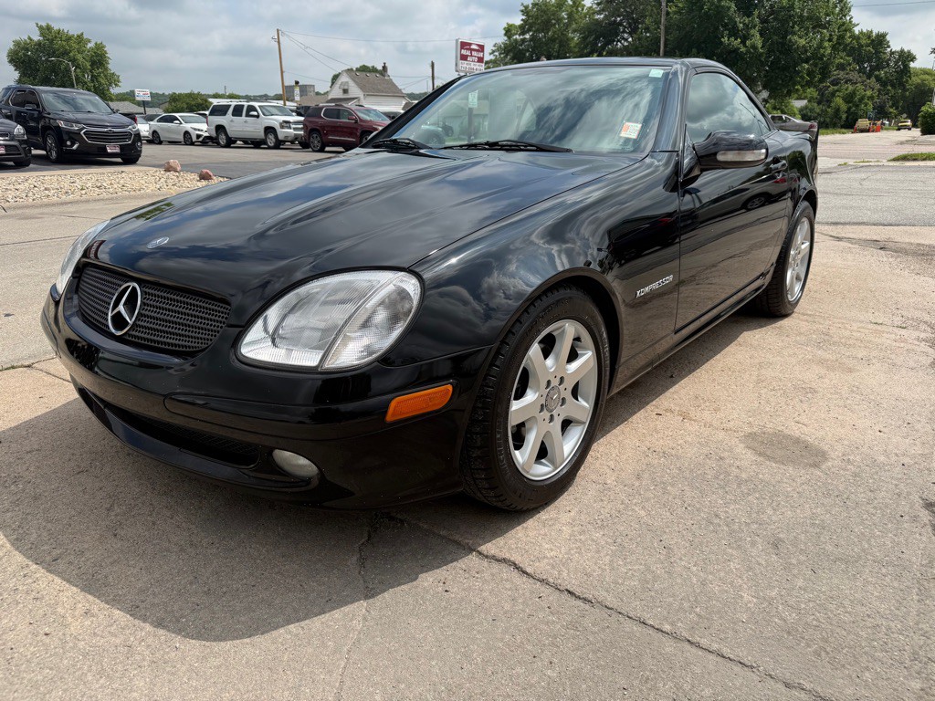 2001 Mercedes-Benz SLK-Class Image 1