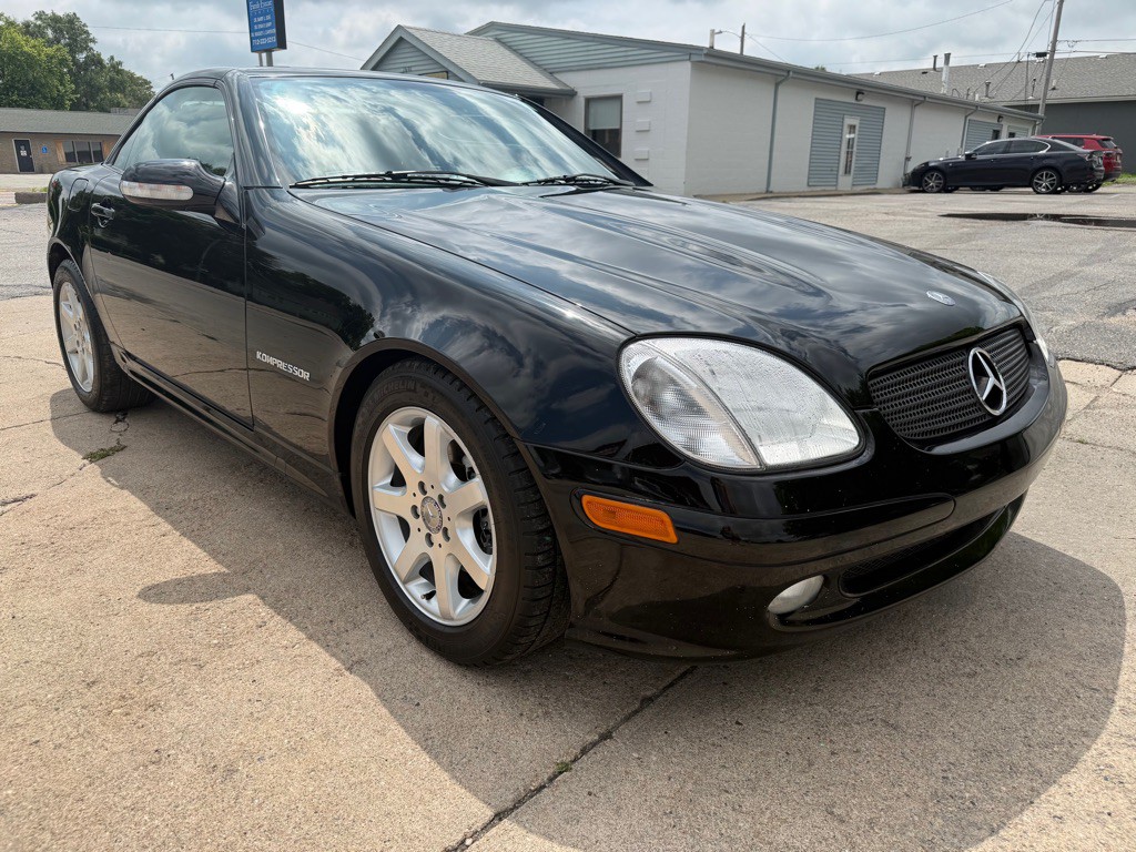 2001 Mercedes-Benz SLK-Class Image 7