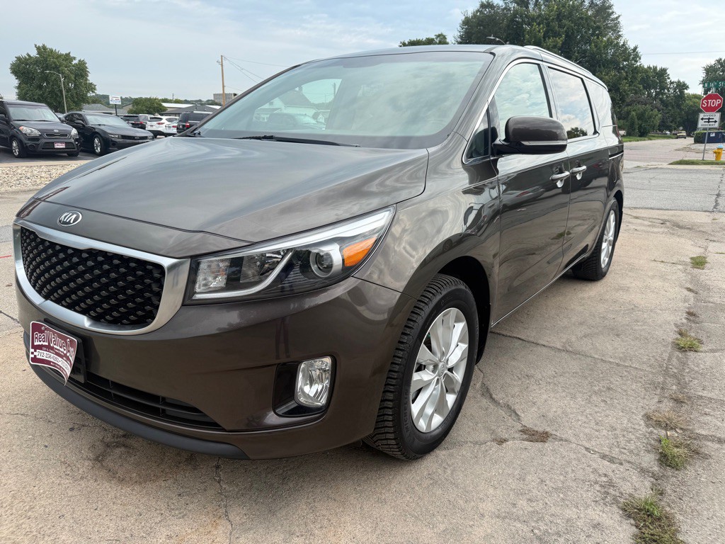 2016 Kia Sedona Image 1