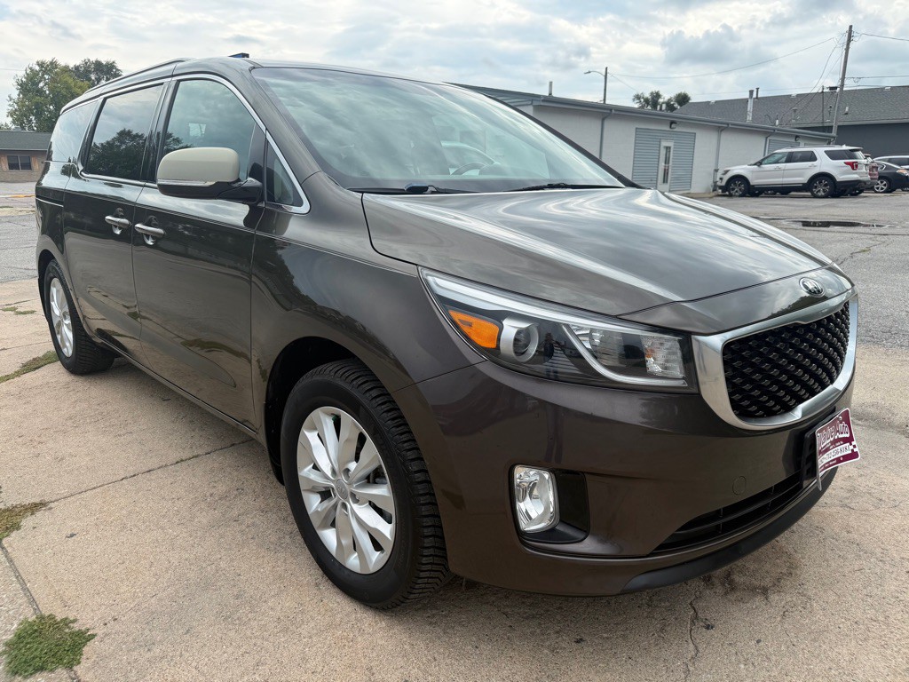 2016 Kia Sedona Image 7