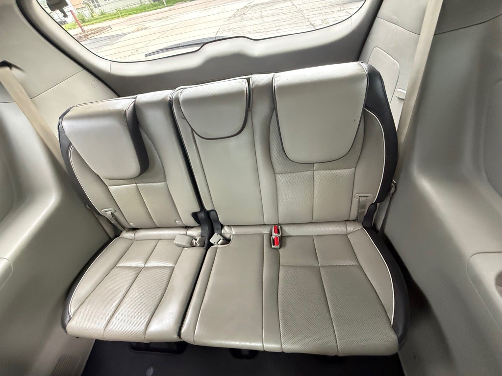 2016 Kia Sedona Image 10