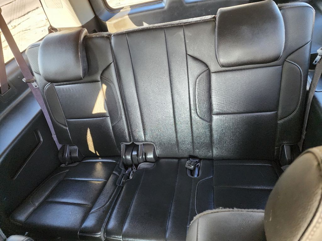 2016 Chevrolet Suburban Image 9