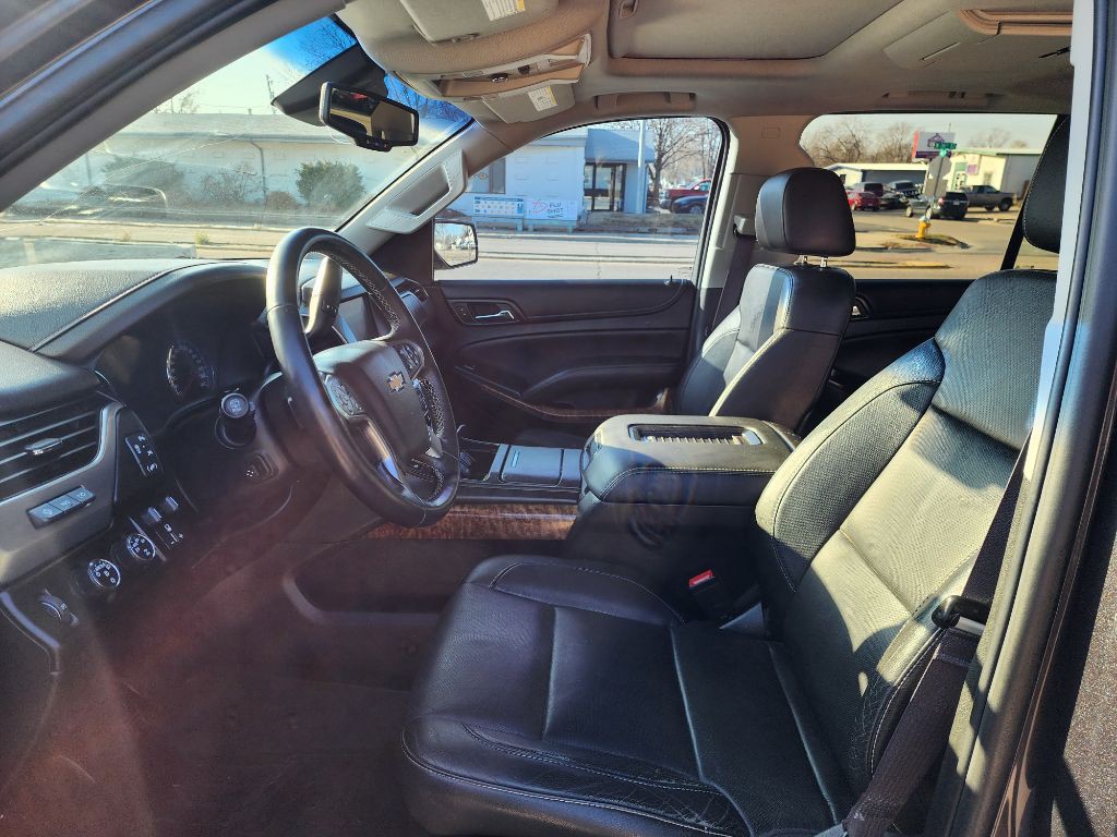 2016 Chevrolet Suburban Image 11