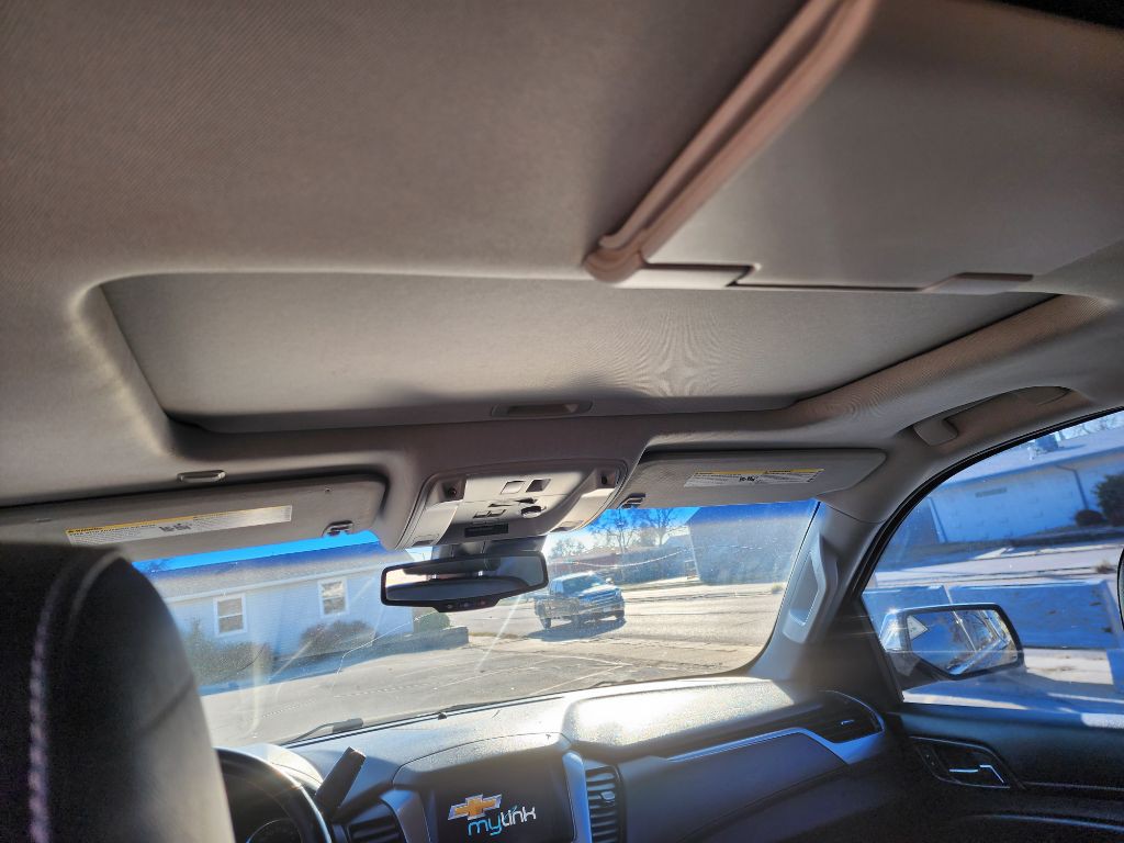 2016 Chevrolet Suburban Image 13