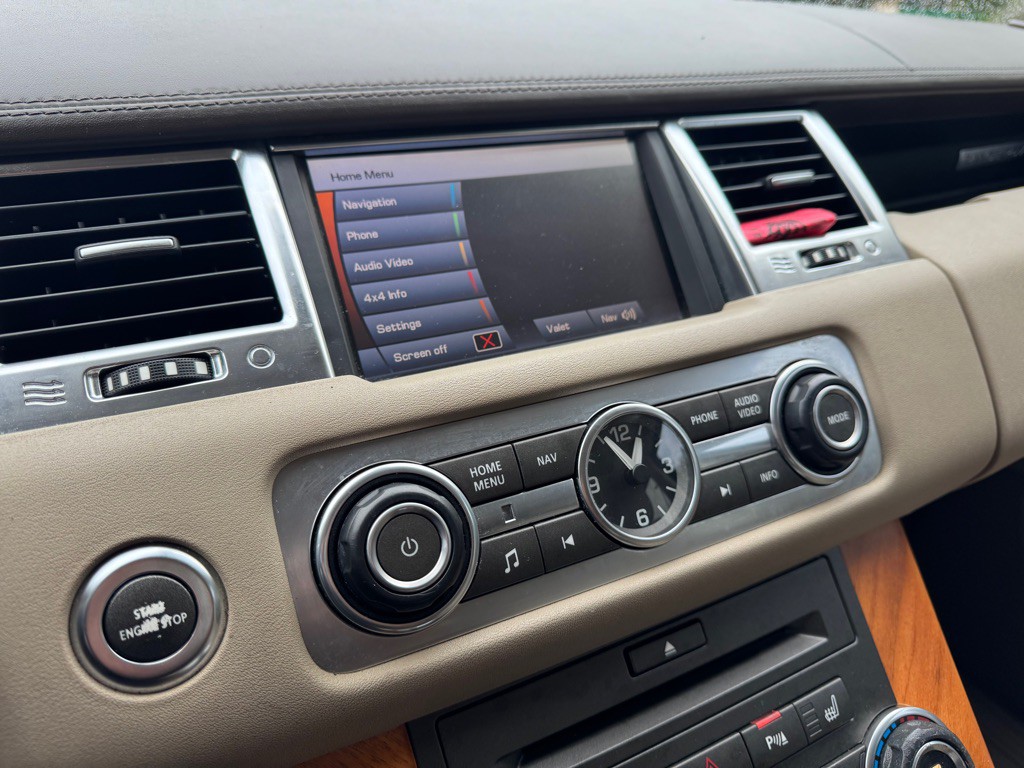 2011 Land Rover Range Rover Sport Image 13