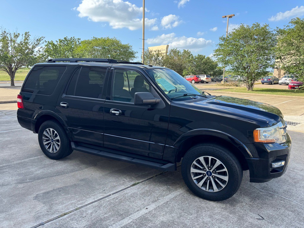 2017 Ford Expedition Image 3