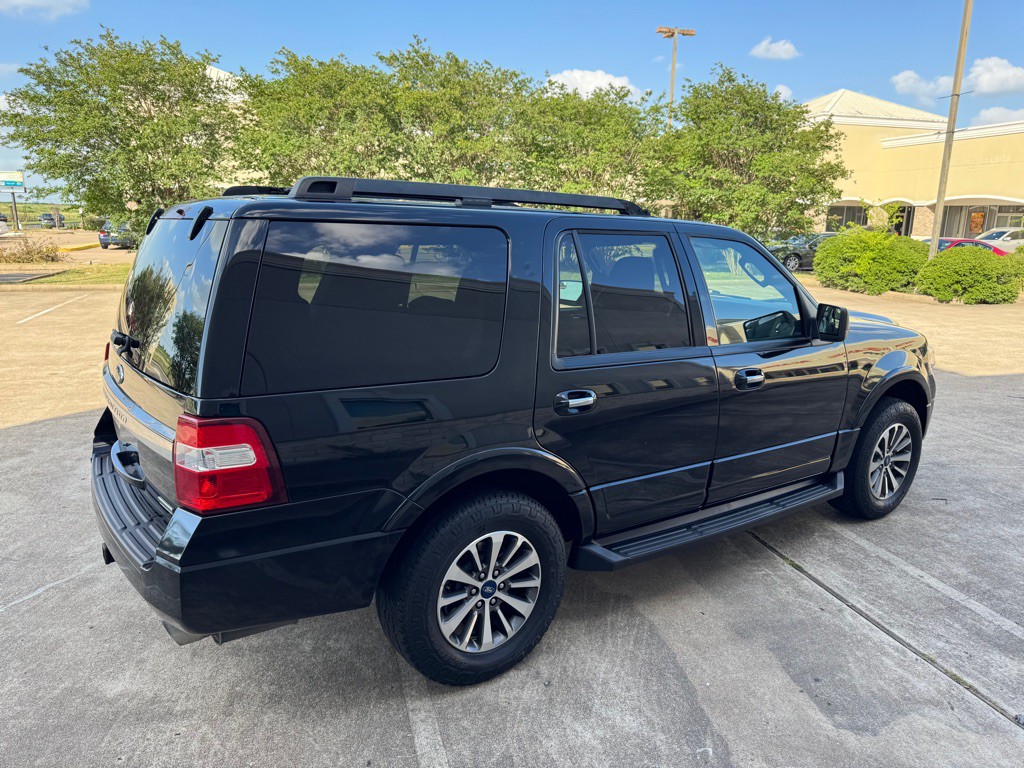 2017 Ford Expedition Image 4