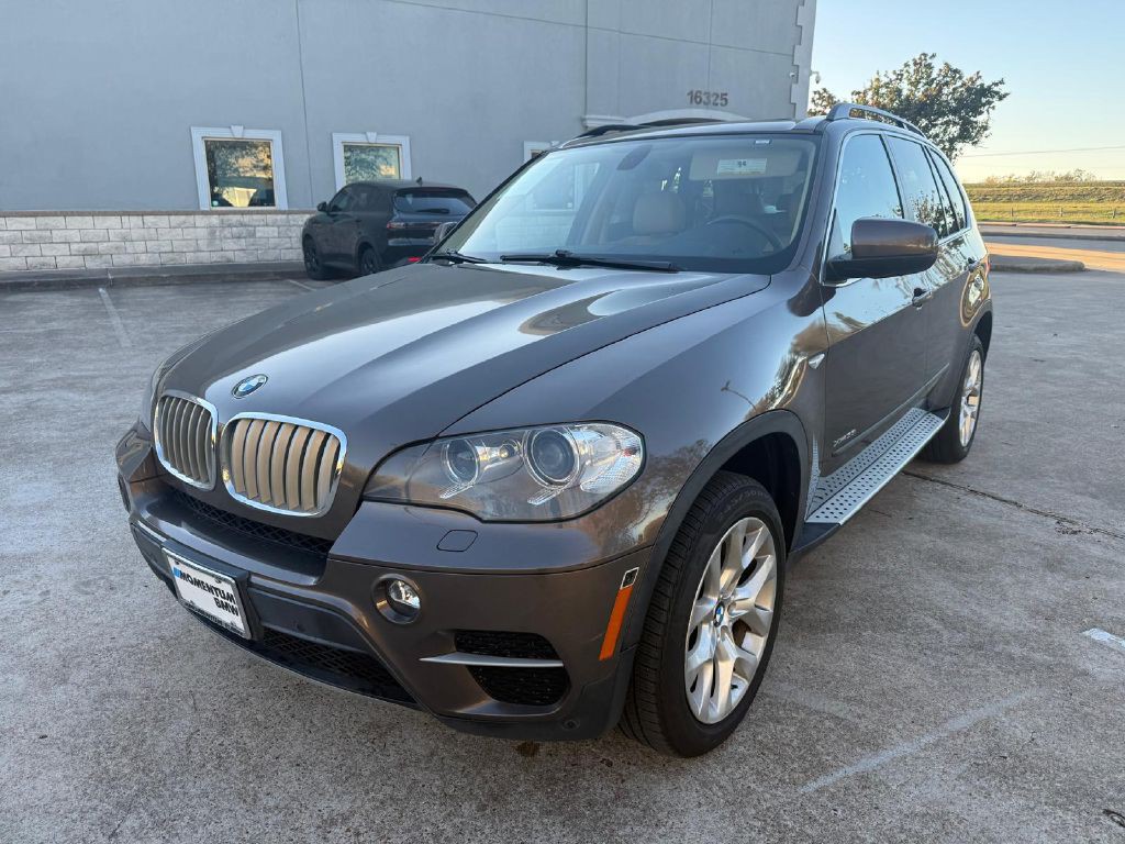 2013 BMW X5 Image 1