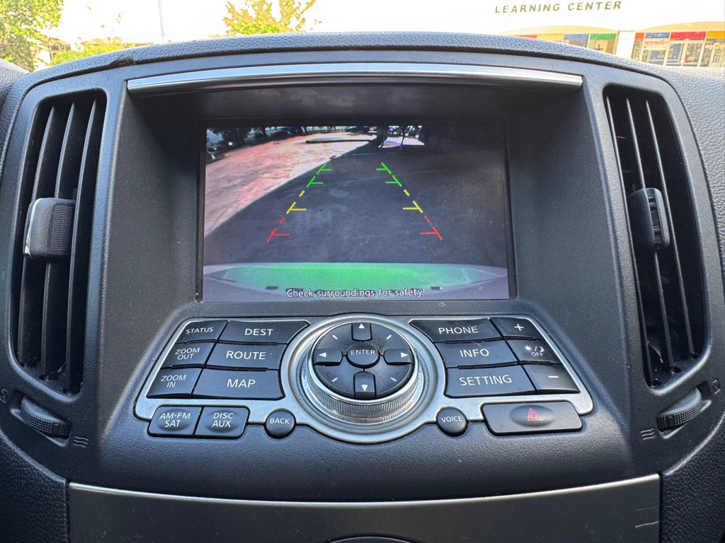 2015 INFINITI Q40 Image 18