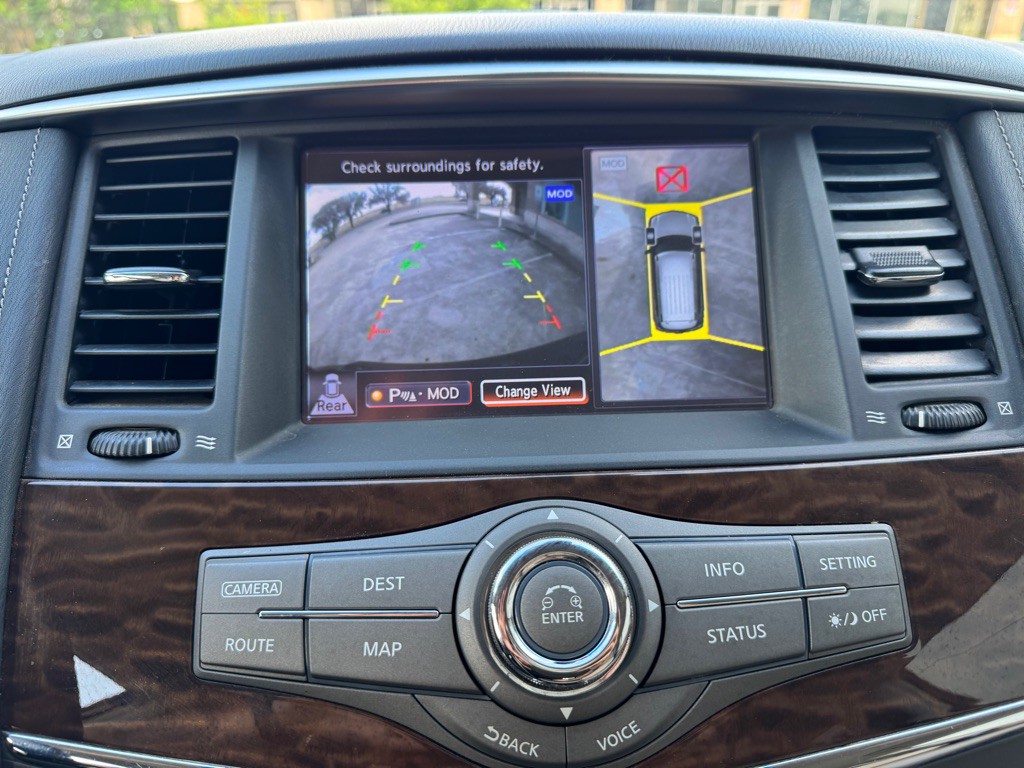 2017 Nissan Armada Image 18