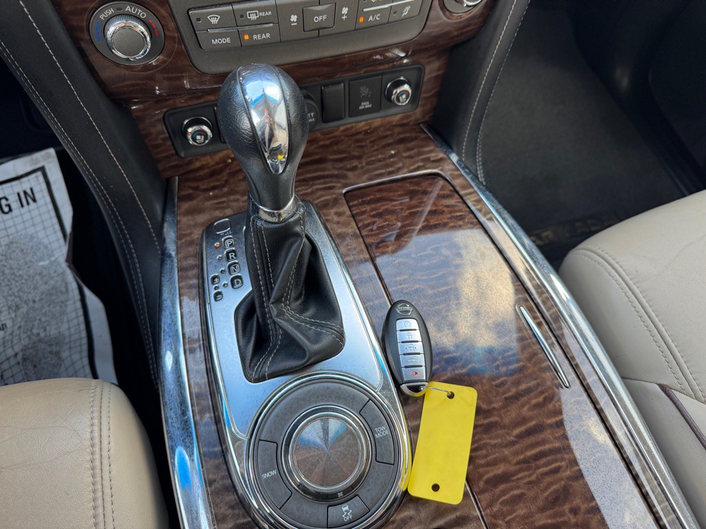 2017 Nissan Armada Image 19