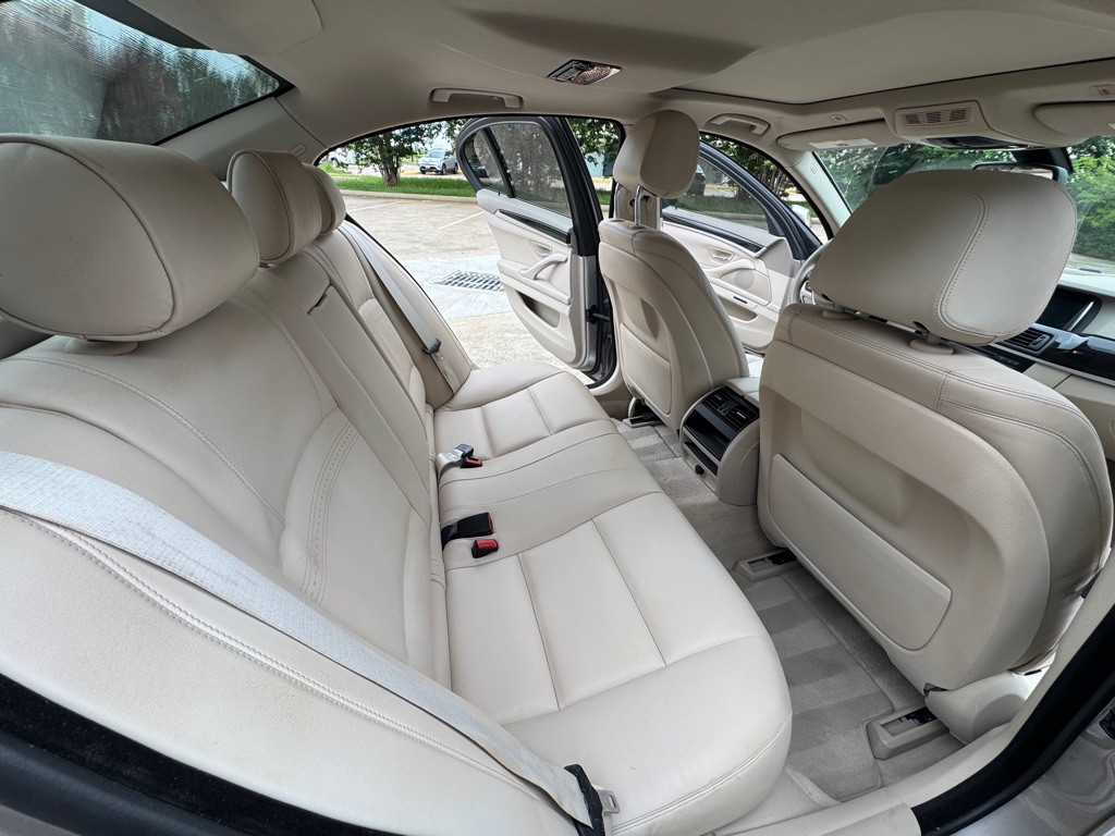 2014 BMW 5 Series Image 11