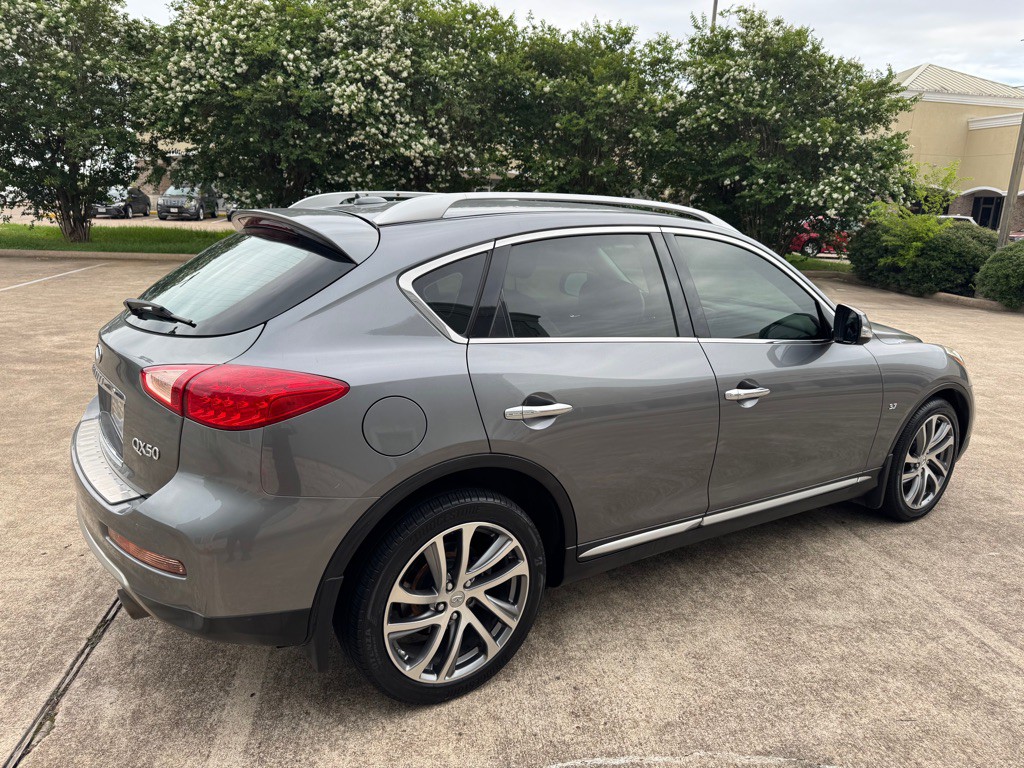 2017 INFINITI QX50 Image 4