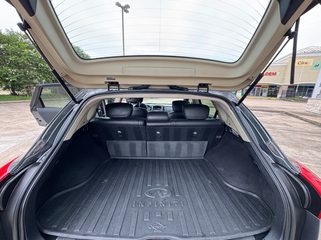 2017 INFINITI QX50 Image 14
