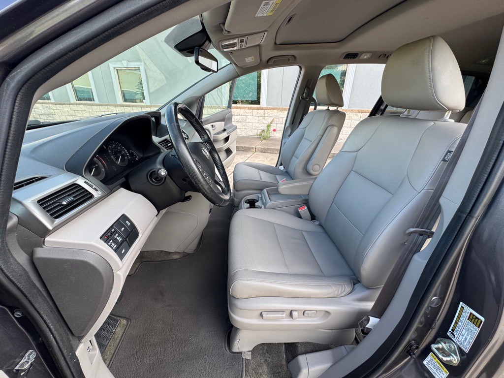 2016 Honda Odyssey Image 8