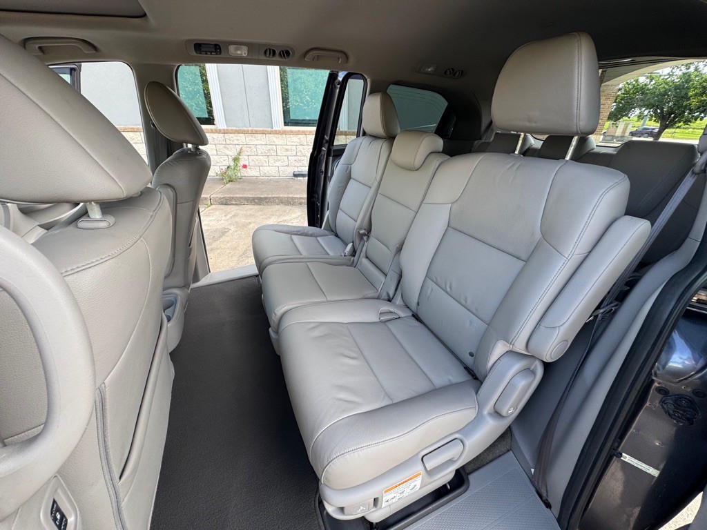 2016 Honda Odyssey Image 9